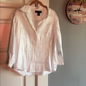 Women’s Preston & York blouse. Size 16